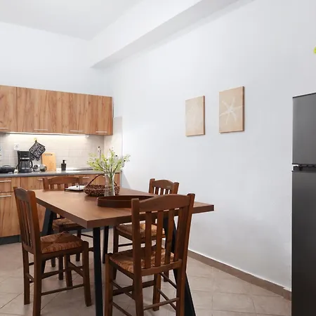 Andros With Free Parking Lägenhet