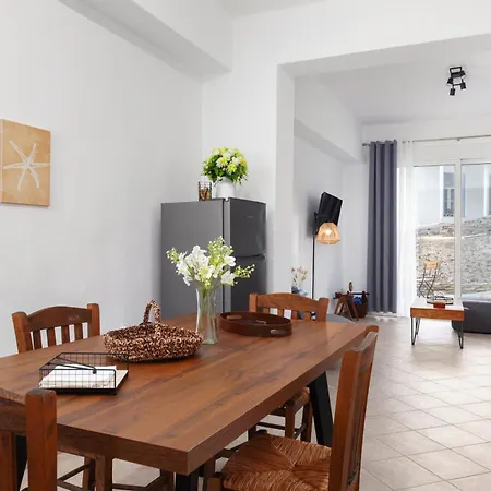 Andros With Free Parking Lägenhet