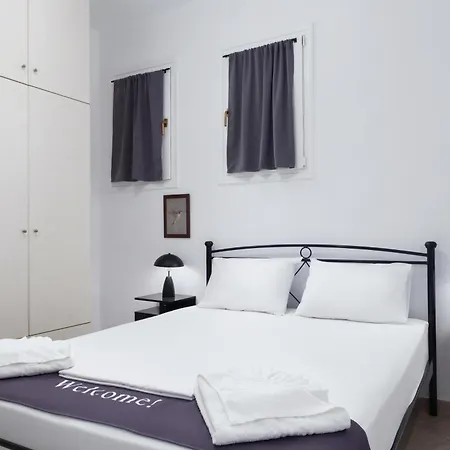 Lägenhet Andros With Free Parking