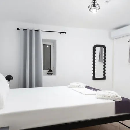 Andros With Free Parking * Steniaí