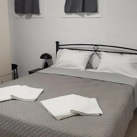 With Free Parking شقة Steniaí