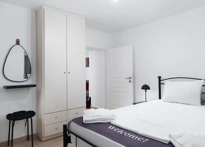 Andros With Free Parking * Steniaí